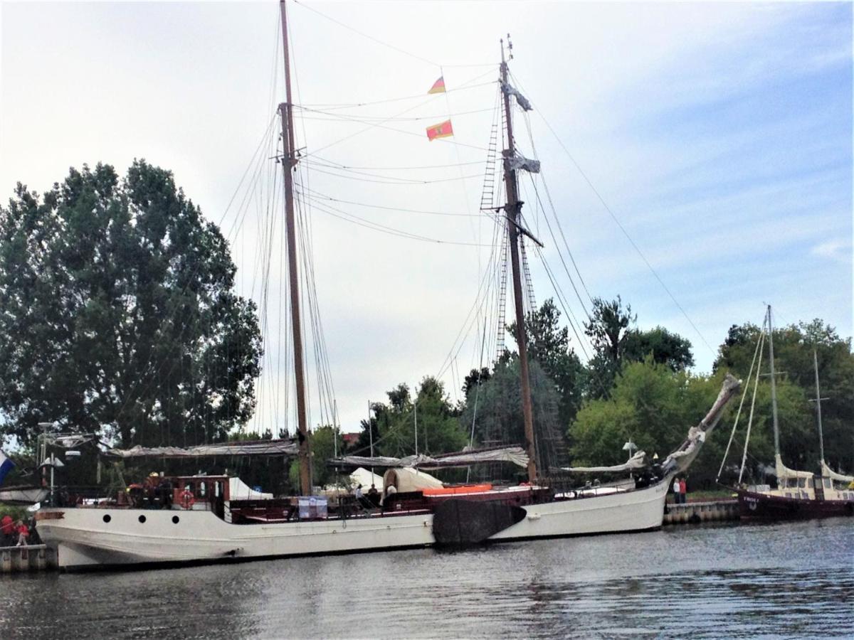 Fischerhaus Godewind 60 Qm Altwarp Bagian luar foto